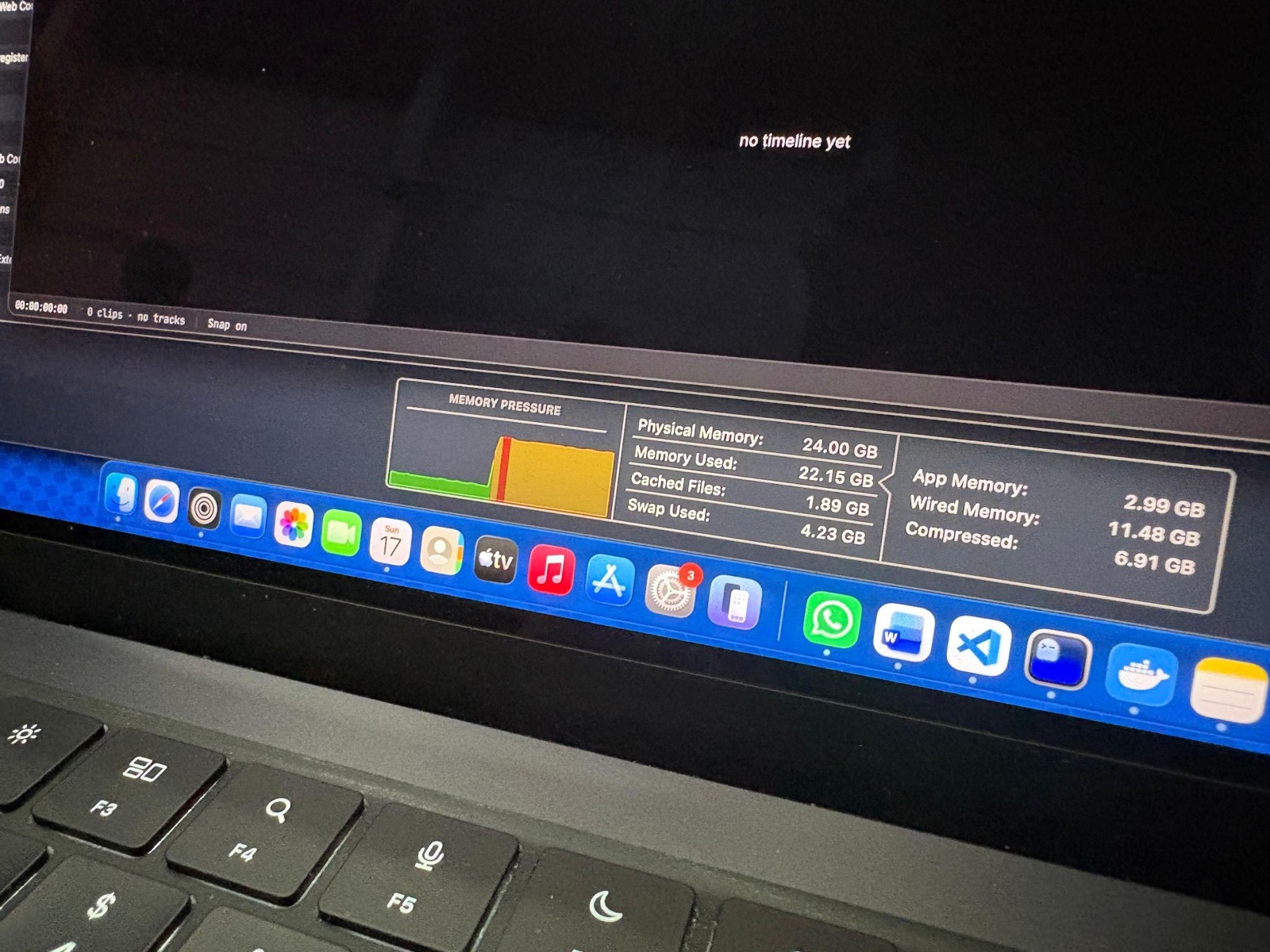 FrameOS showing no timeline yet, with the Mac under heavy memory pressure